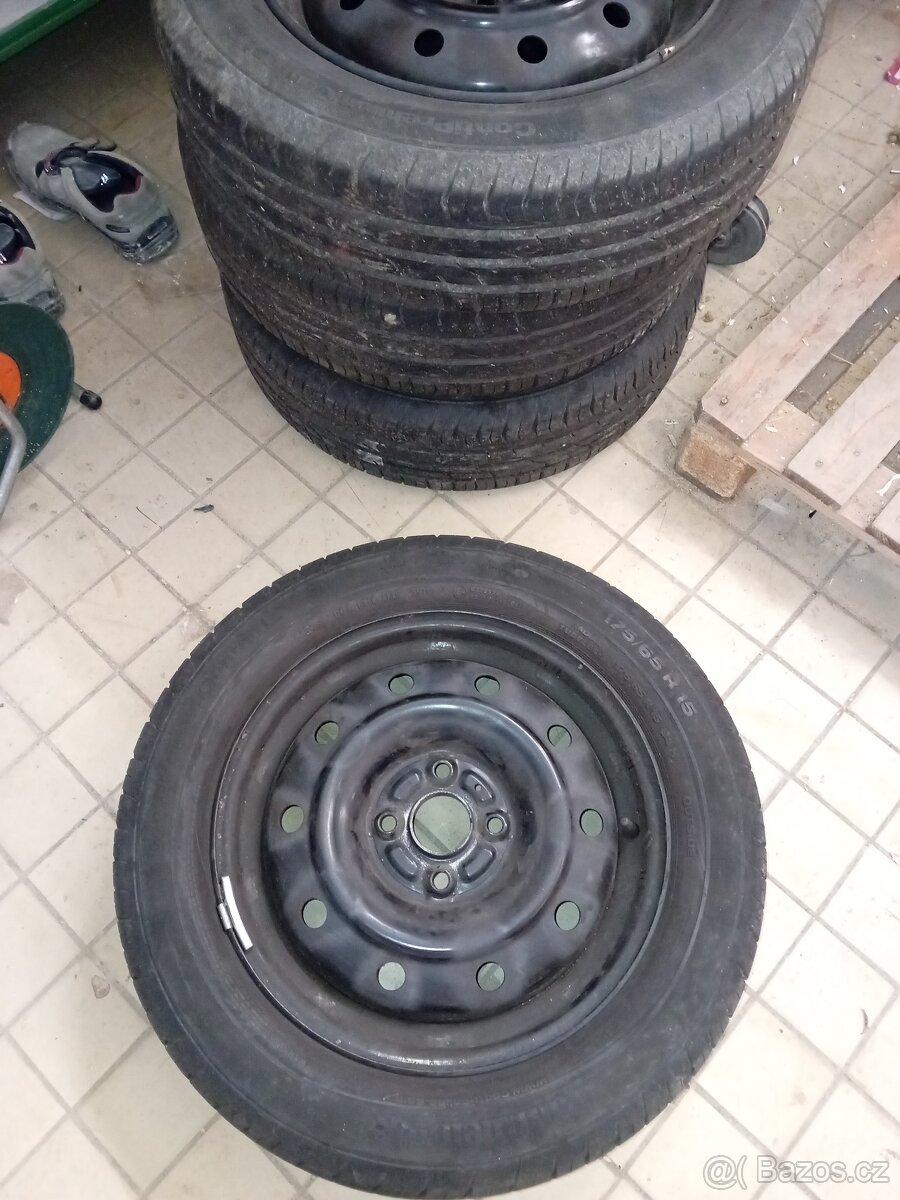 Letní kola vel.175/65R15 Continental