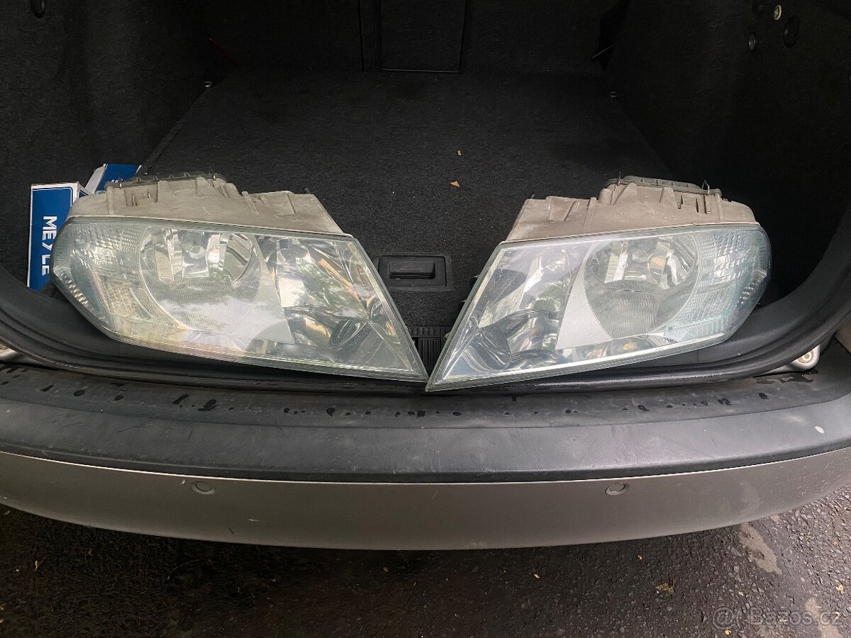 Světlomety Škoda Octavia 2