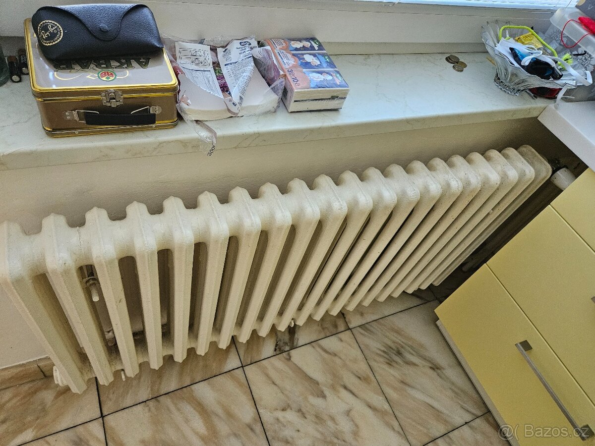 Litinové radiátory Kalor včetně termostatických ventilů