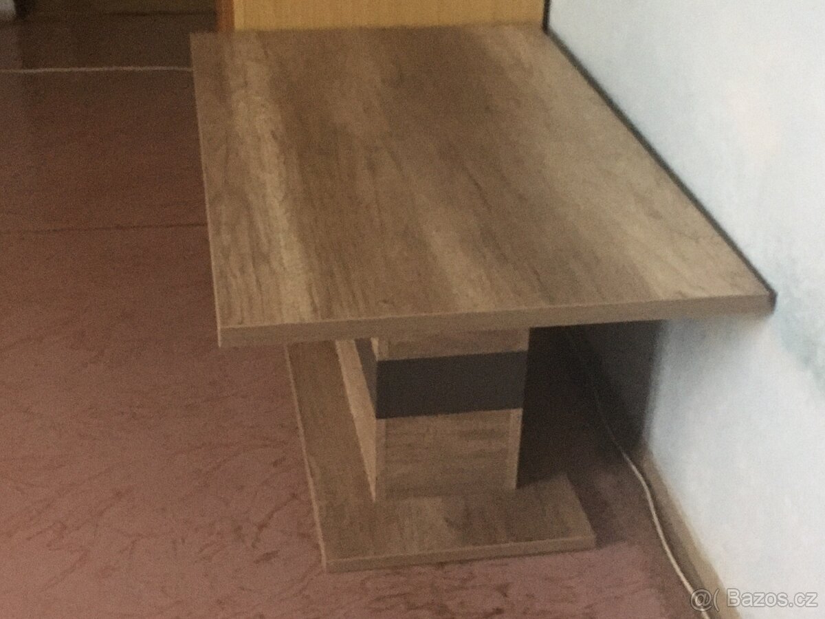 Konferenční stůl