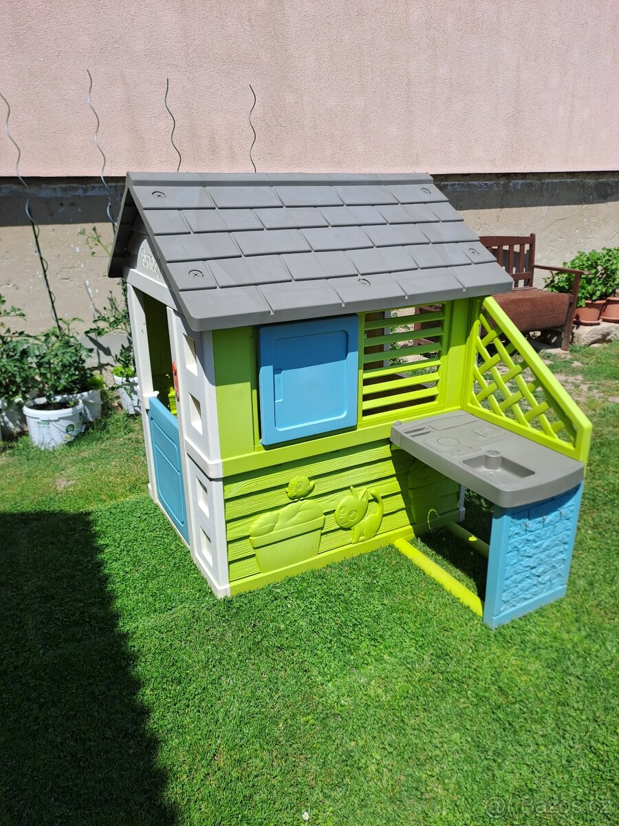 Domeček na zahradu smoby