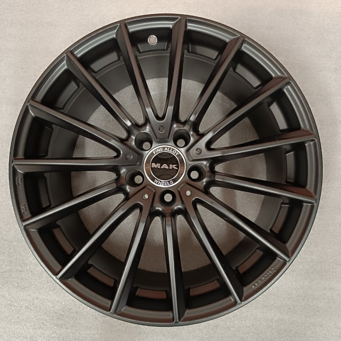 Dvourozměrné disky MAK 8Jx19'' ET38 + 9Jx19'' ET50