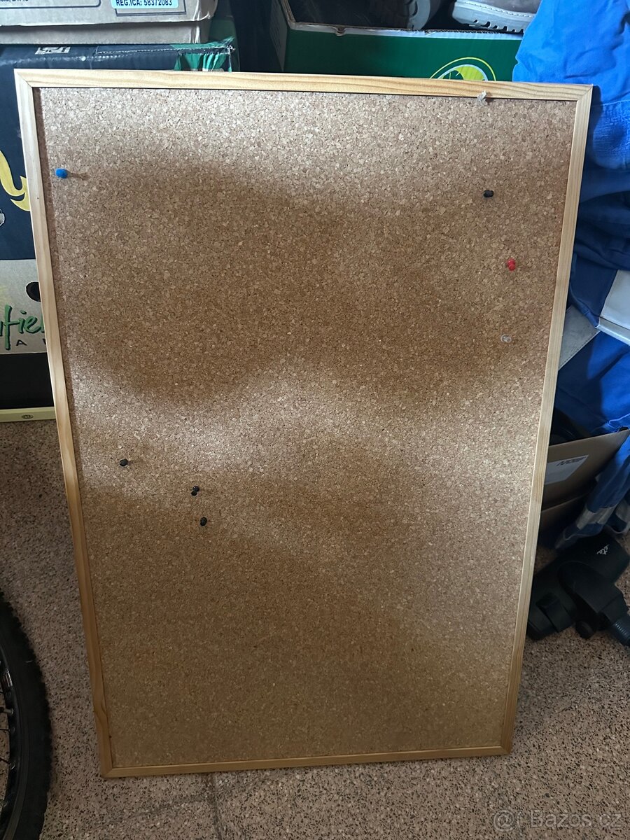 🧷 Korková nástěnka 60x90 cm – jen 70 Kč/ks 🧷