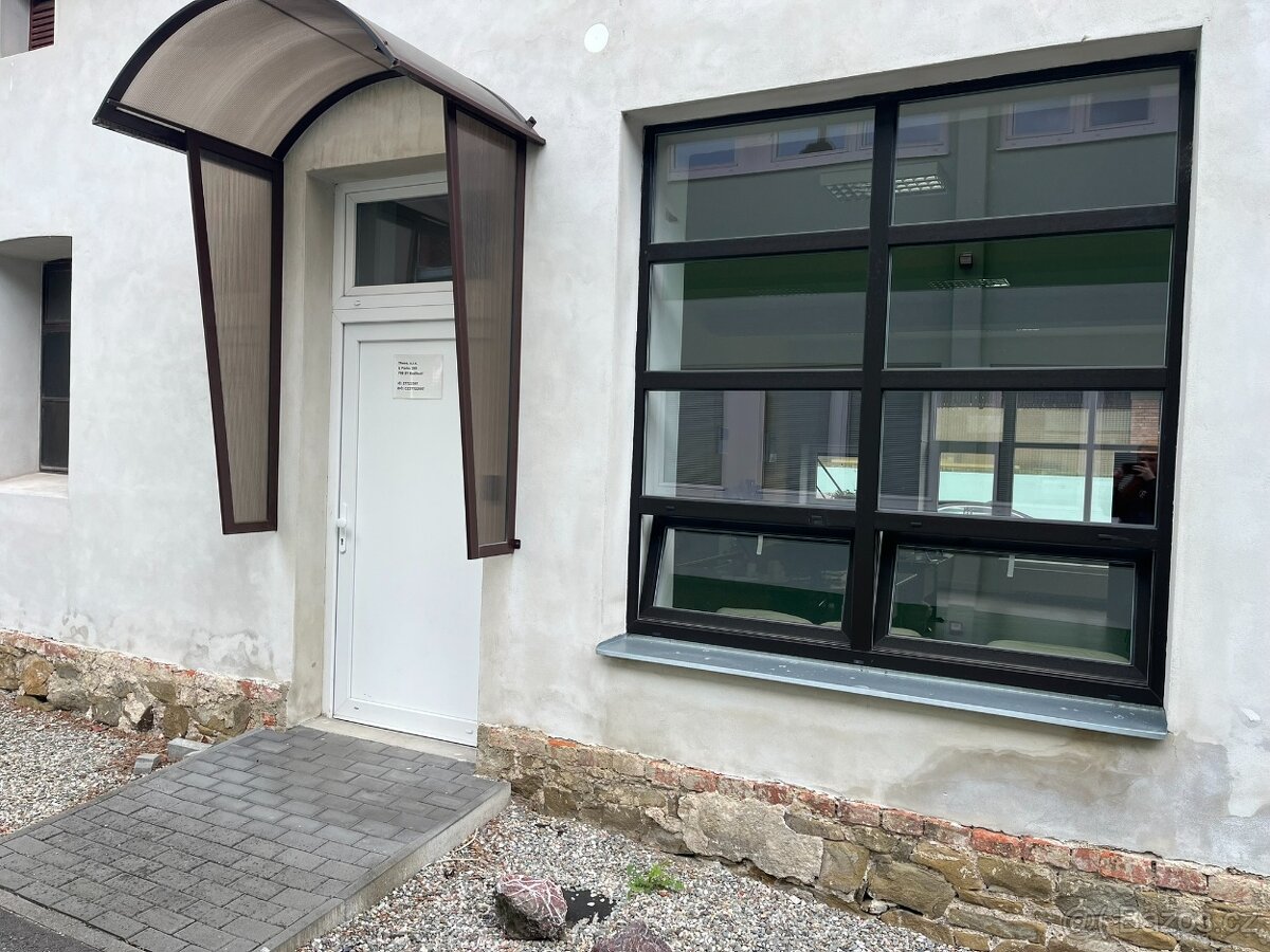 Pronájem kanceláře 70 m² – Bedihošť (v uzavřeném areálu)