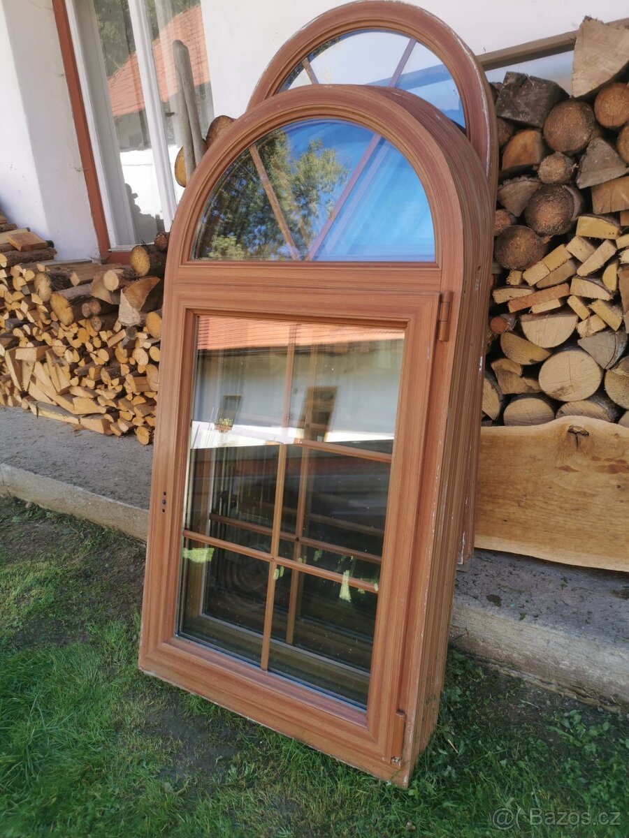Půlkulatá okna
