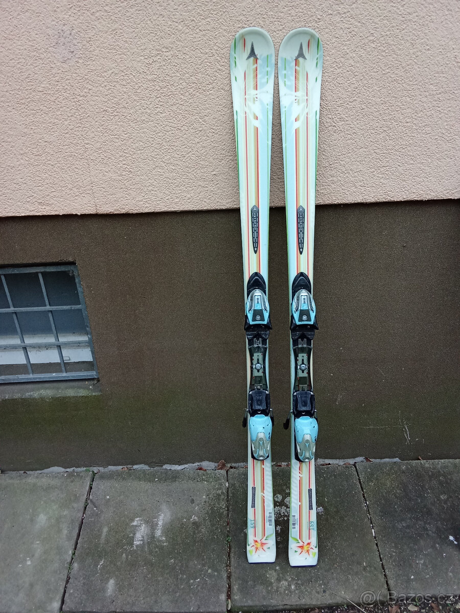 lyže atomic vel 159 cm. nastavitelné vázání