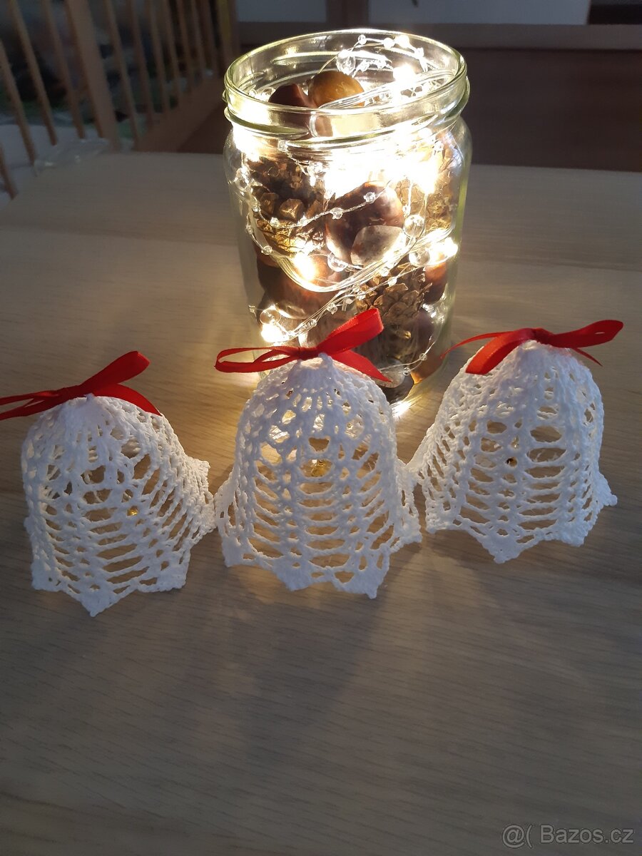 Háčkované zvonečky s rolničkou