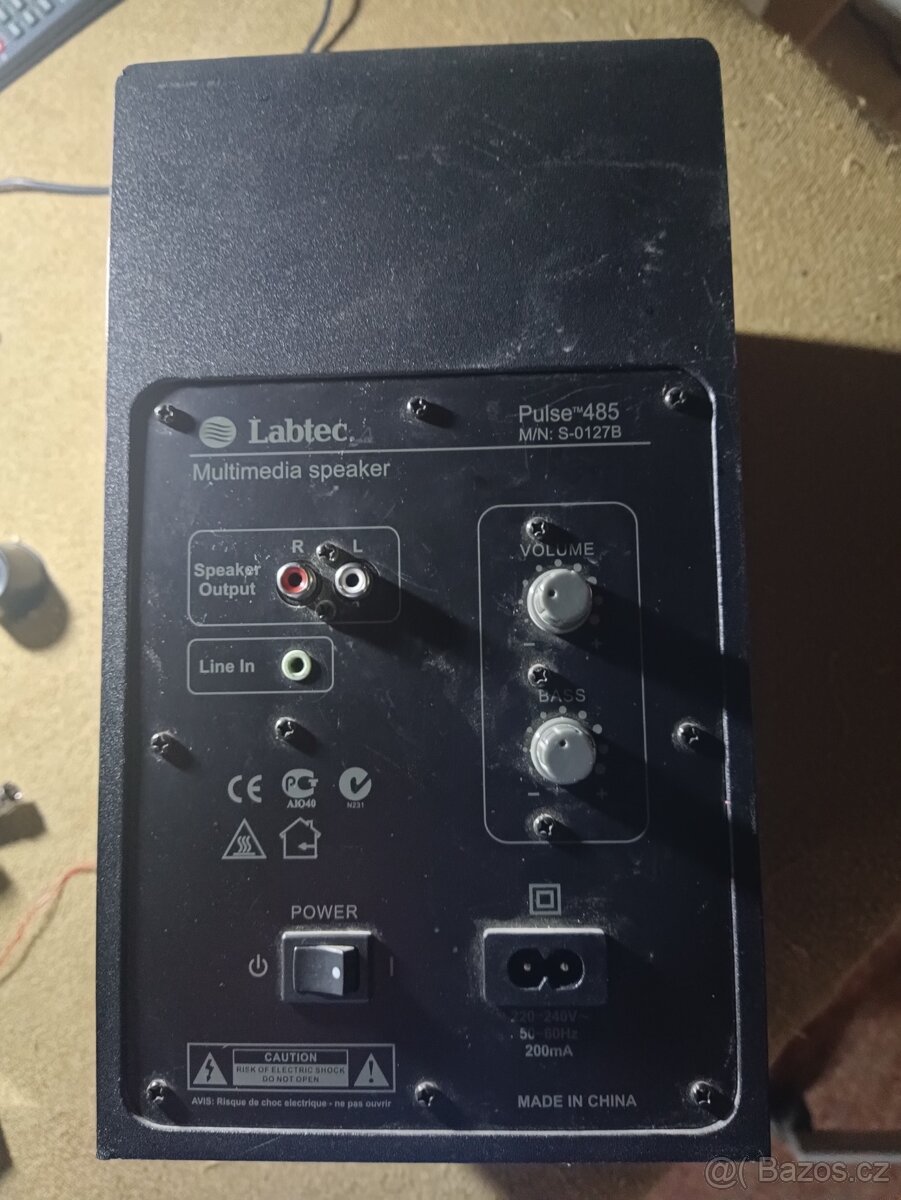 Nabízím subwoofer a dva satelity