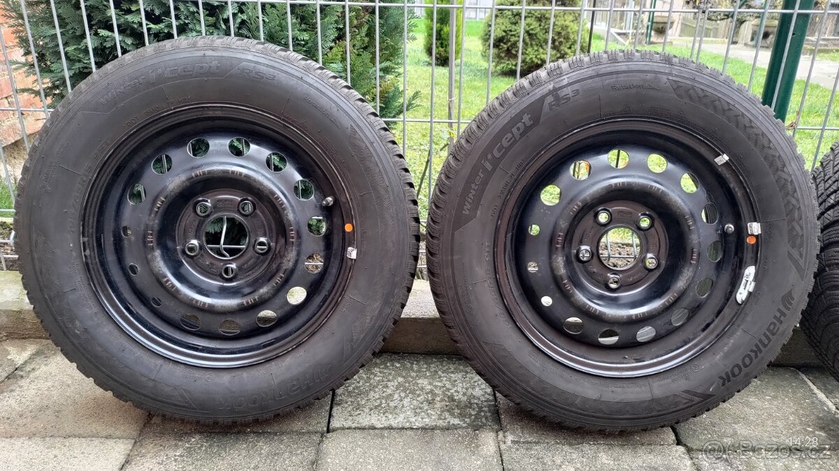 Zimní pneu 195/65/R15 na originálních discích Kia/Hyundai