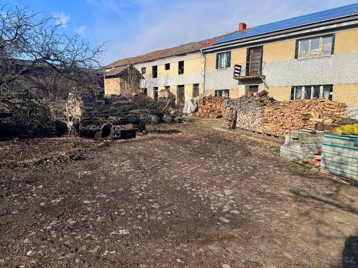 Zemědělská usedlost Děčany