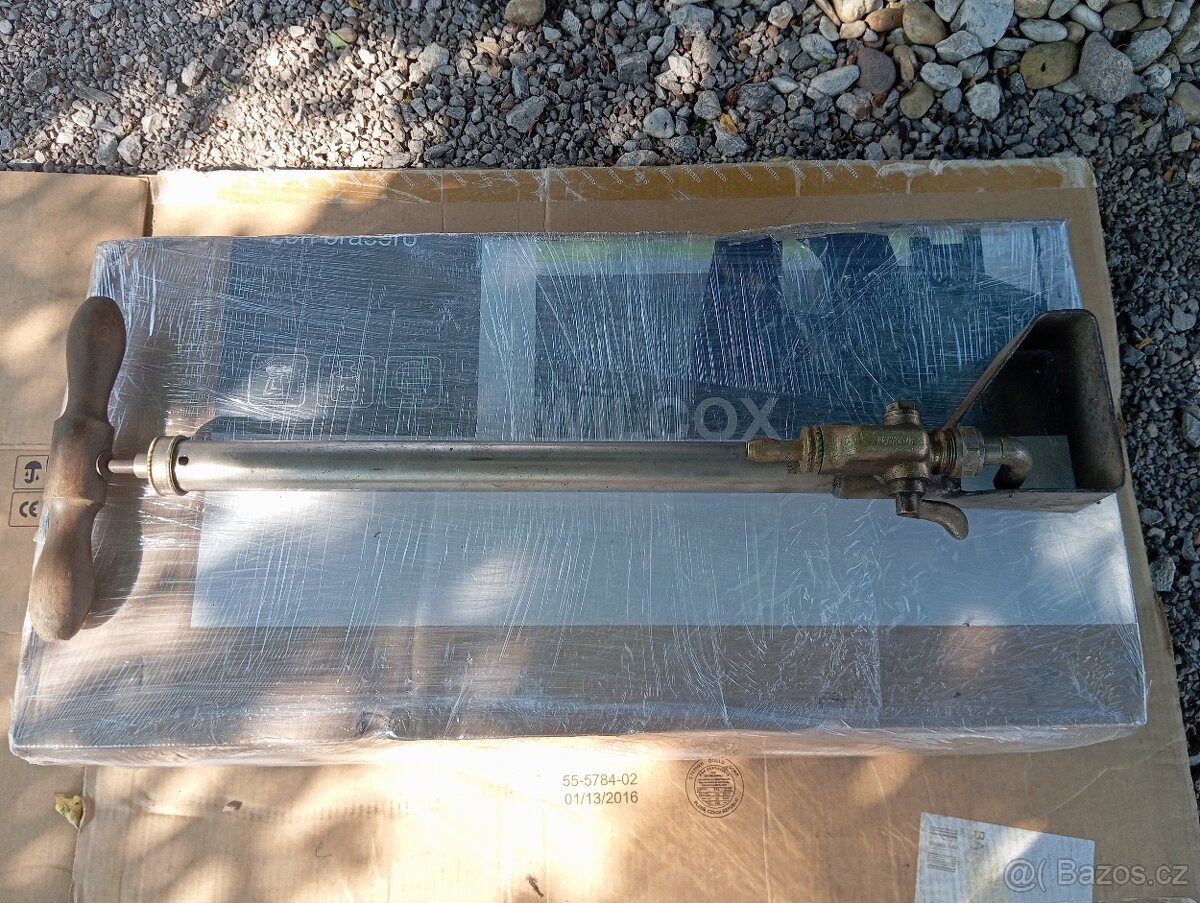 Prodám mosaznou pumpu s 1 čsr, džberovka, originál