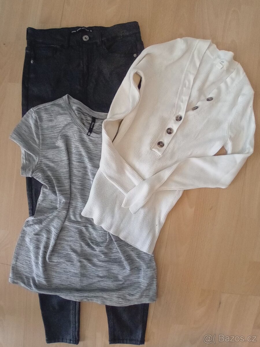 Krásný komplet, jako nový, vel. 38