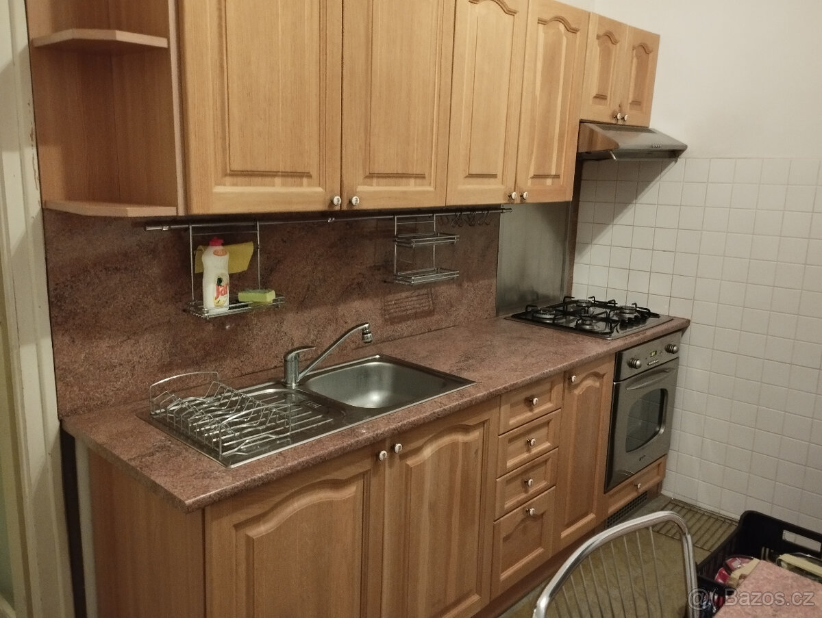 Prodám kompletní kuchyňskou linku.