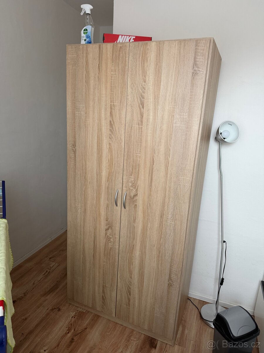 Šatní skříň