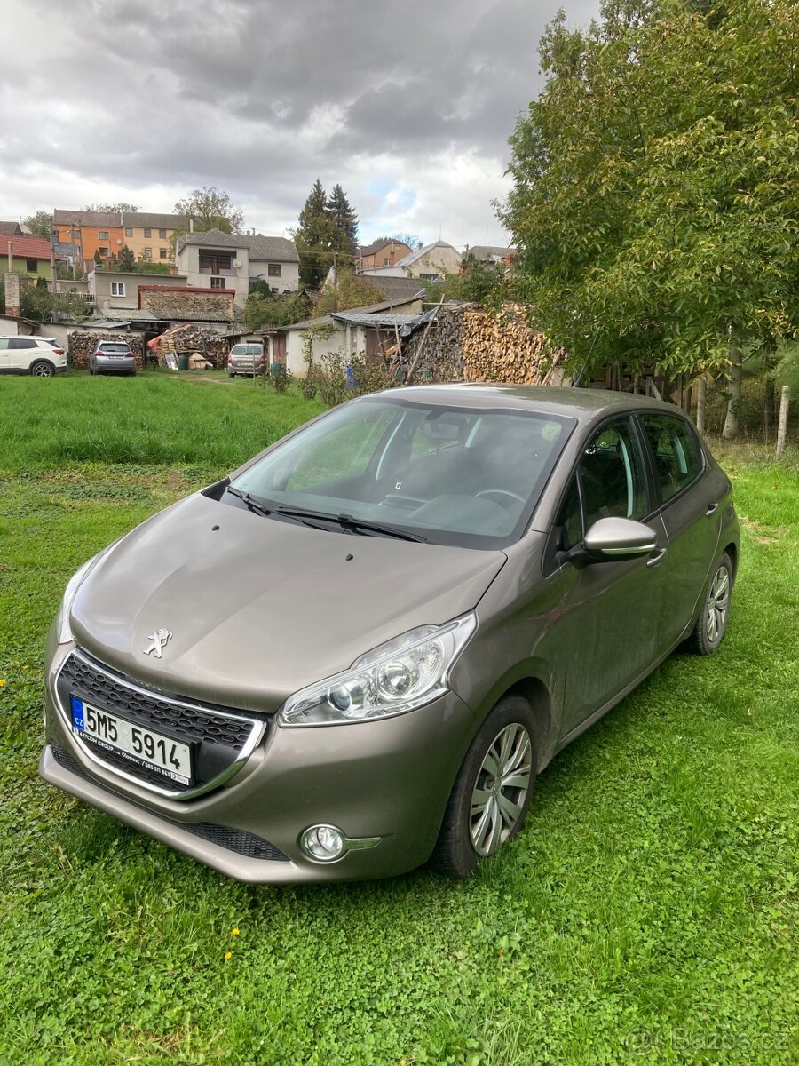 Peugeot 208 1,4 HDI 2015 ČR