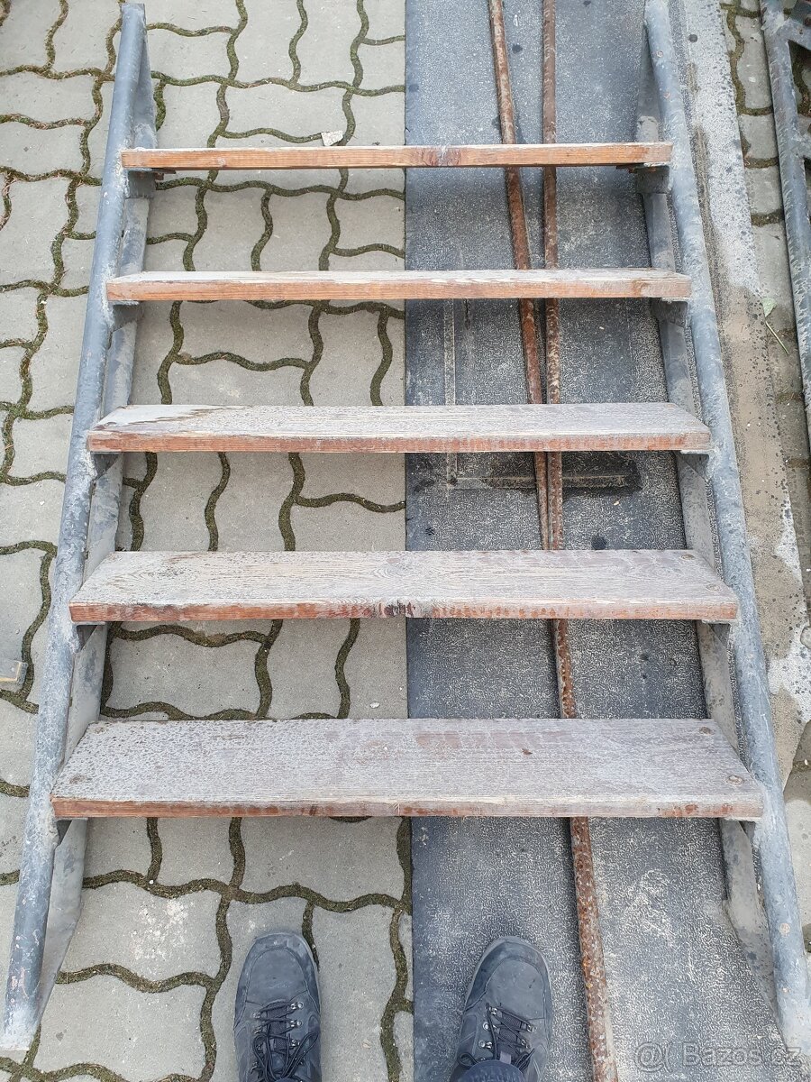 Půdní schodiště