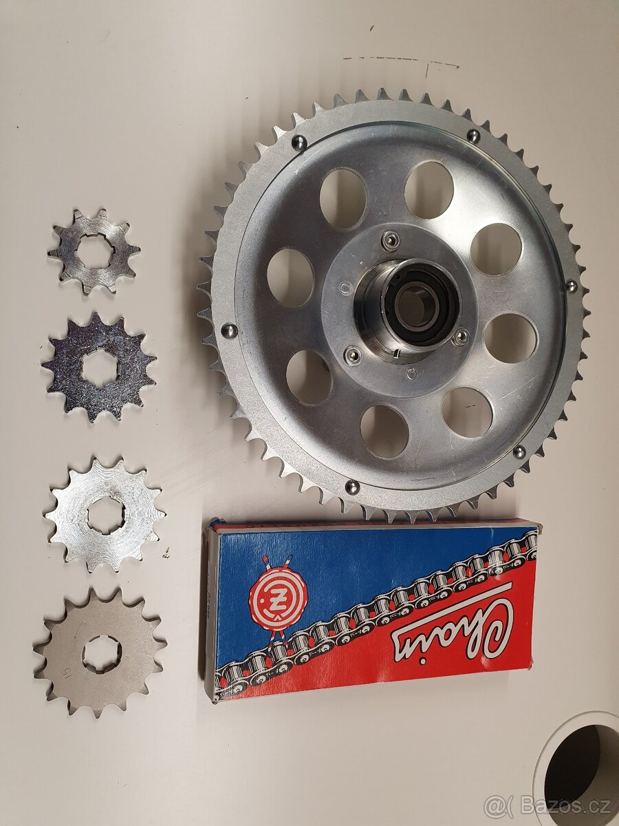 Jawa 50 pionýr rozeta s ložiskem, řetěz, kolečka