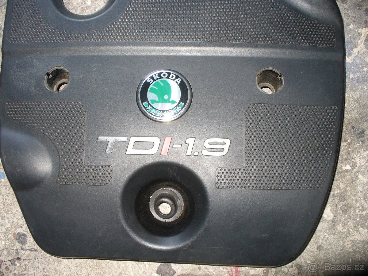 kryt motoru na Škoda Octavia 1