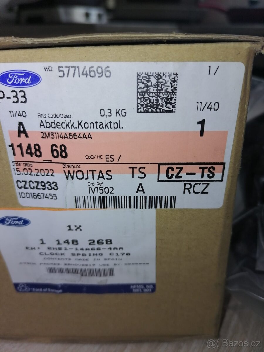 Ford Connect kroužek volantu.