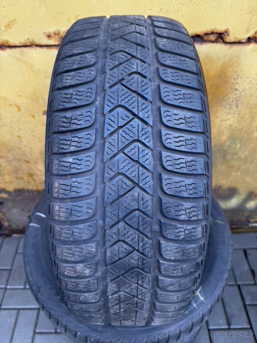 Zimní pneumatiky Pirelli 215/55/17