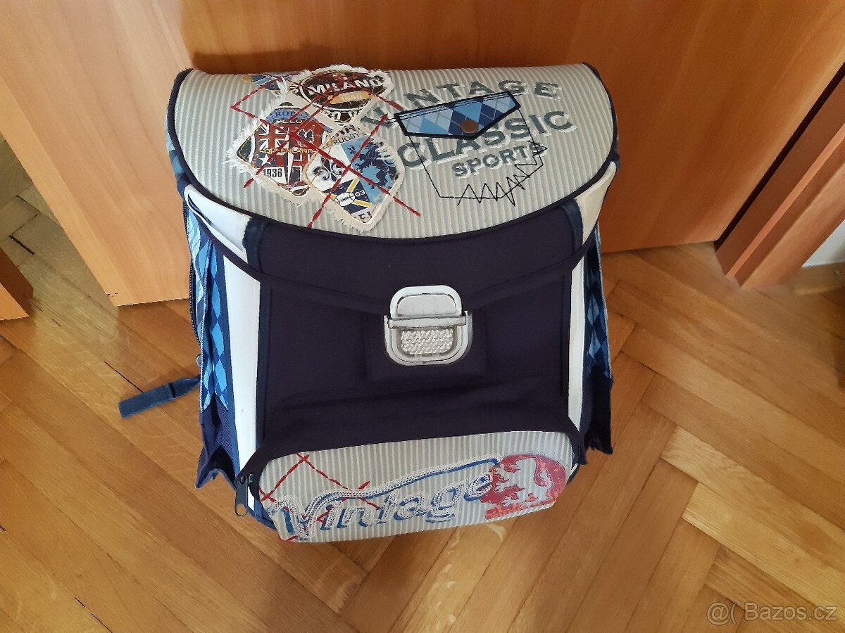 Chlapecká školní aktovka