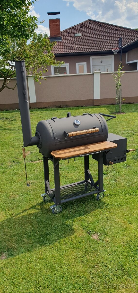 Velký zahradní BBQ Gril (Americký styl) SMOKER