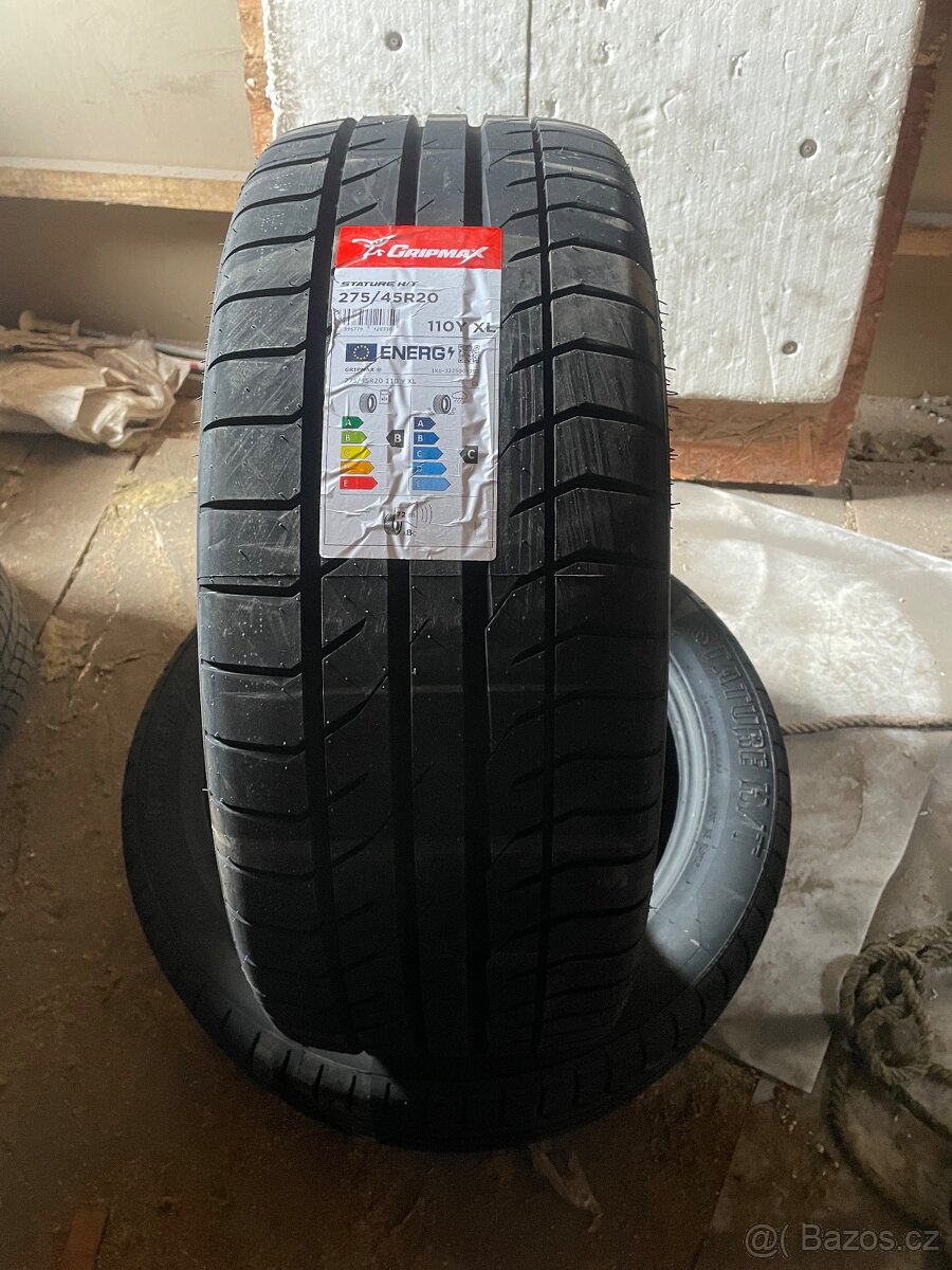Gripmax Pneu 275/45R20