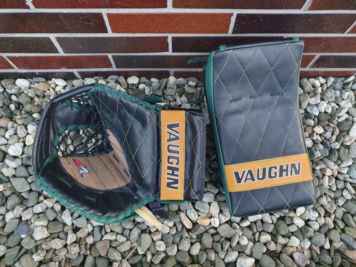 VAUGHN lapacka a vyrazecka opacny gard