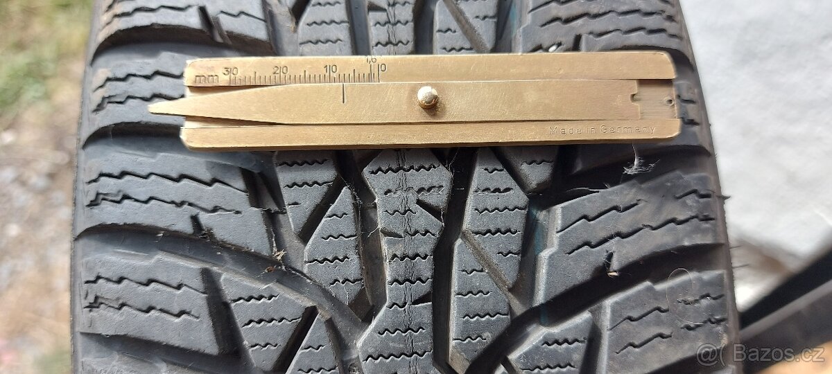 Zimní pneu 165/70R14 Nokian (75)
