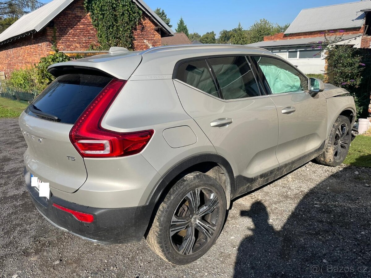 Volvo XC40 T5 Inscrption AWD automat 2.0i 182kw, r.2019, DPH