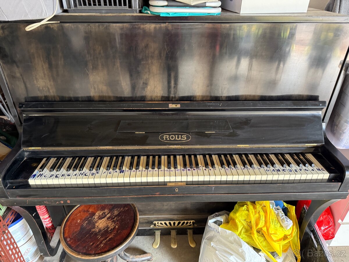 Piano značky Rous