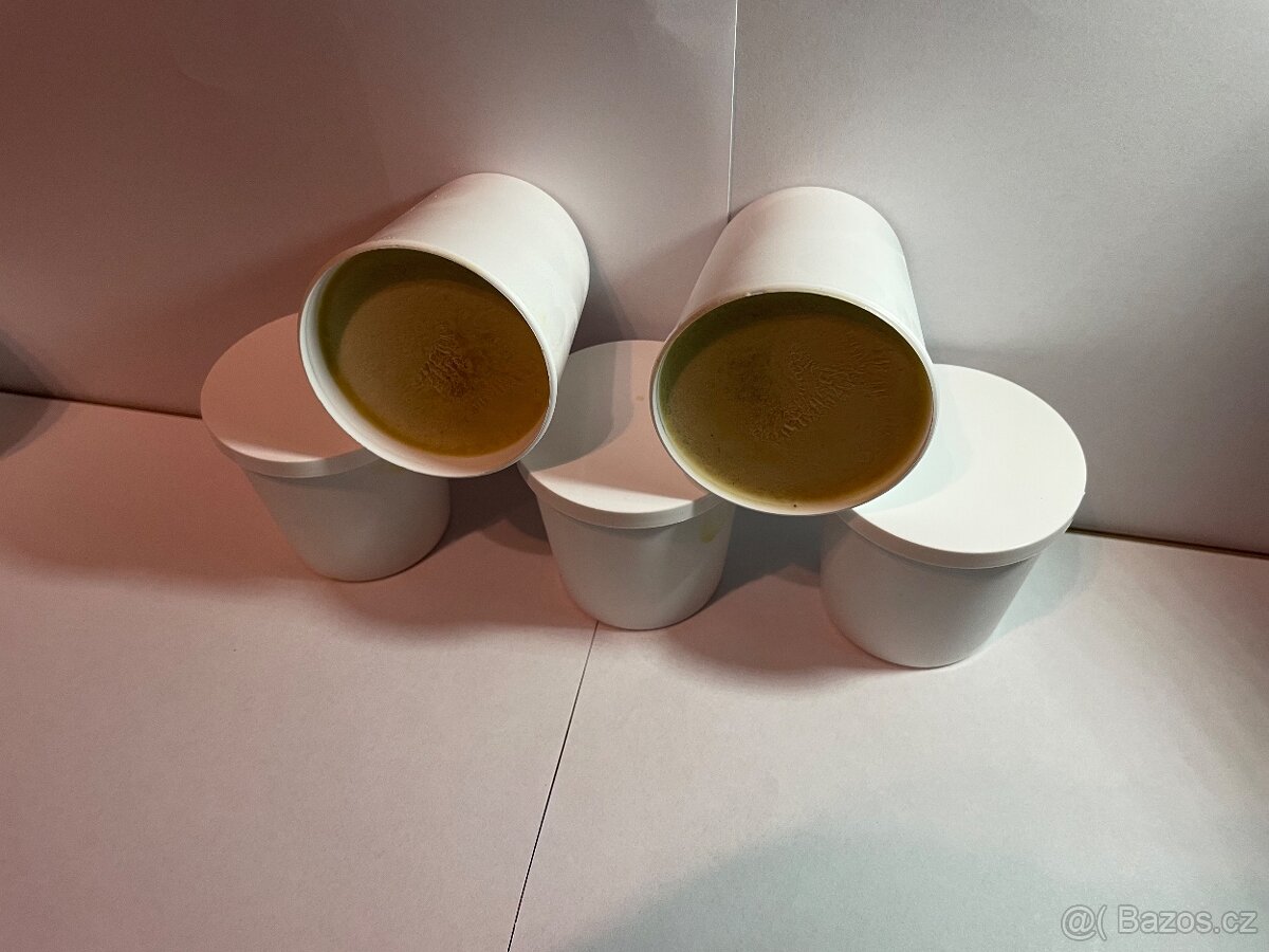 Přebytek konopné masti