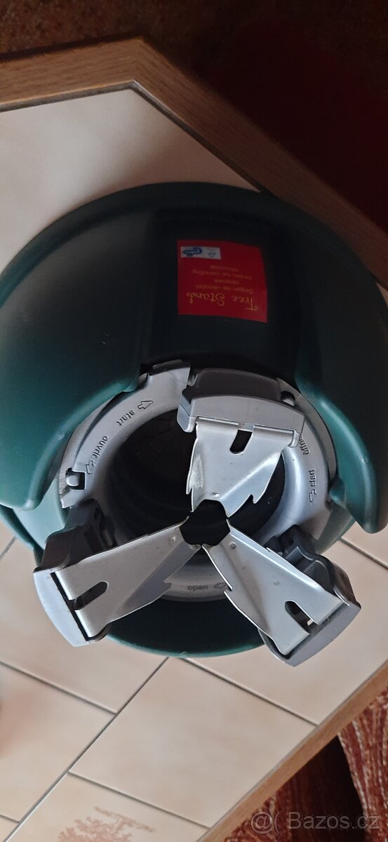 Stojan na vánoční stromek