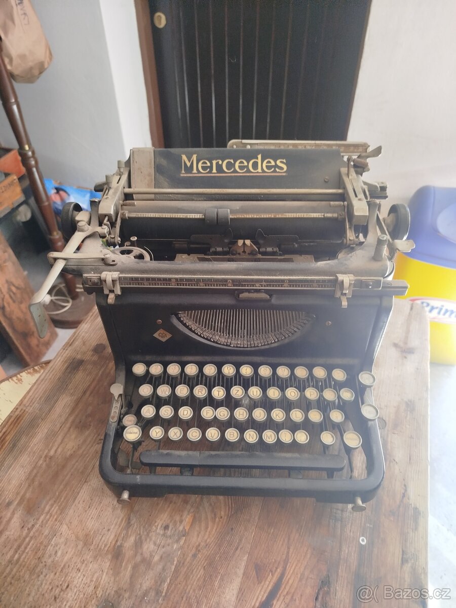 Psací stroj Mercedes