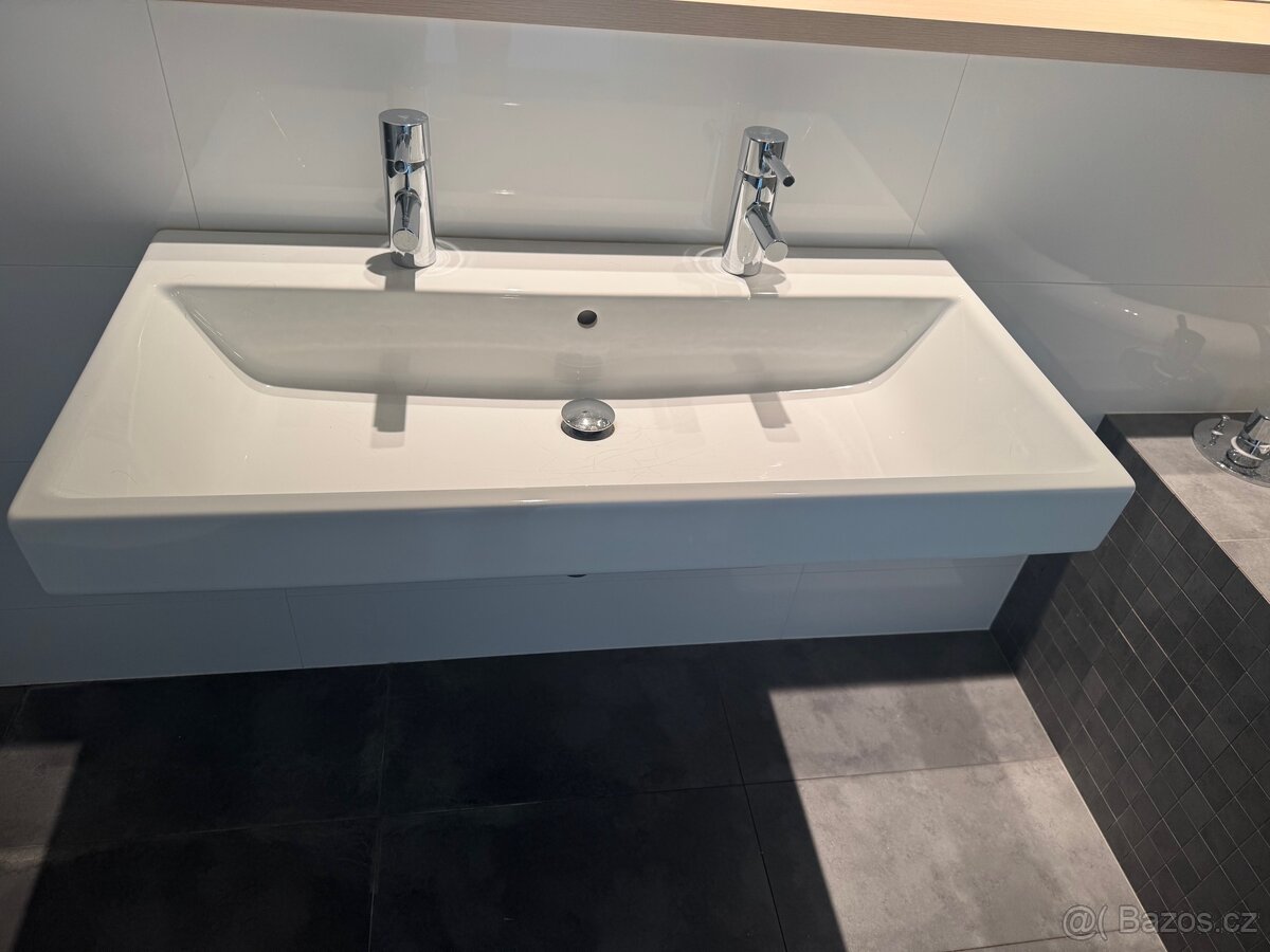 Vana, záchod, bidet, umyvadlo, žebřík, sprcha