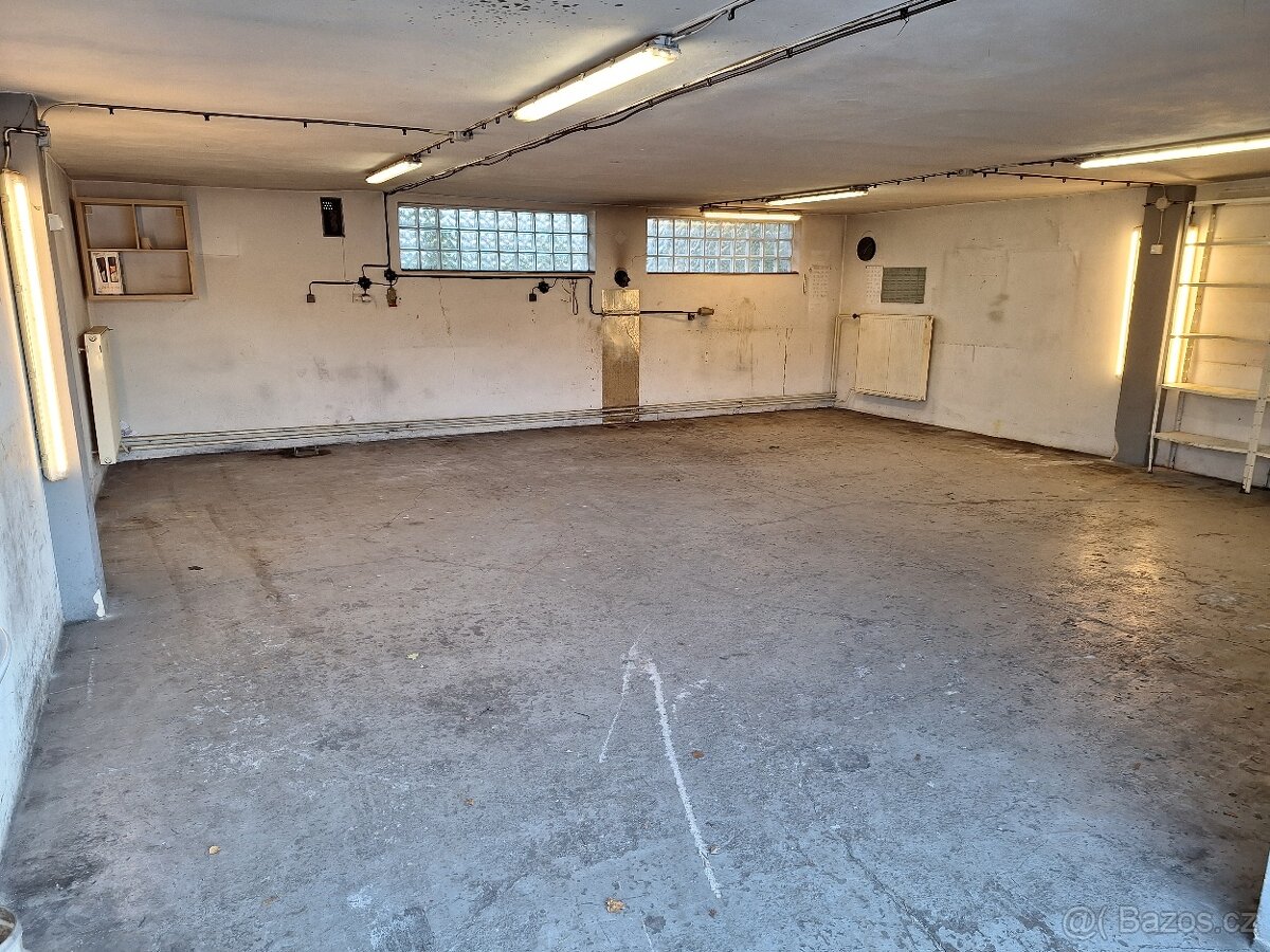 Pronájem skladu-garáže v Ostravě