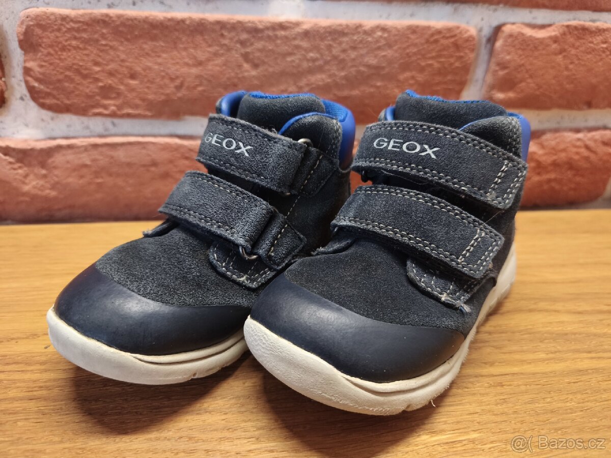 Kotníkové boty Geox, vel. 26