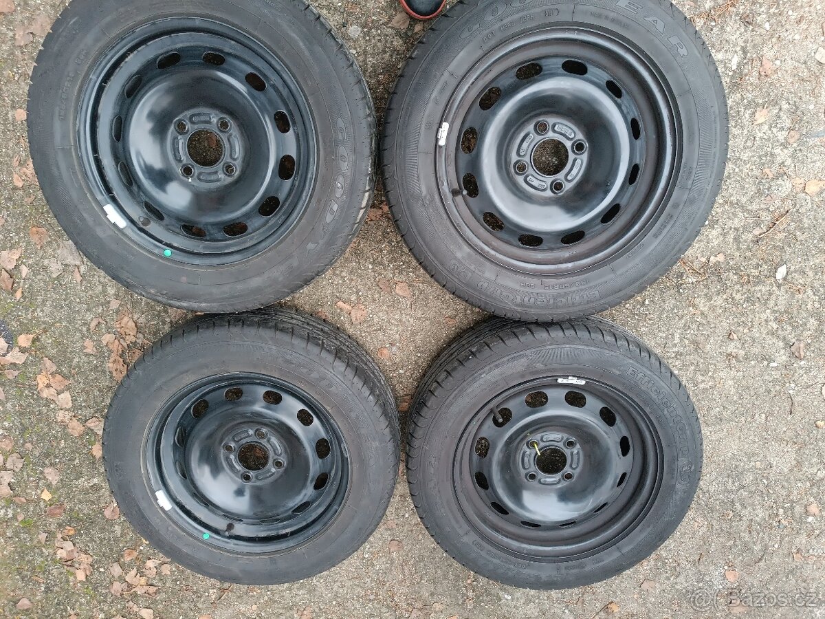 B-max - disky 6x15 et37,5 + letní 195/60/15