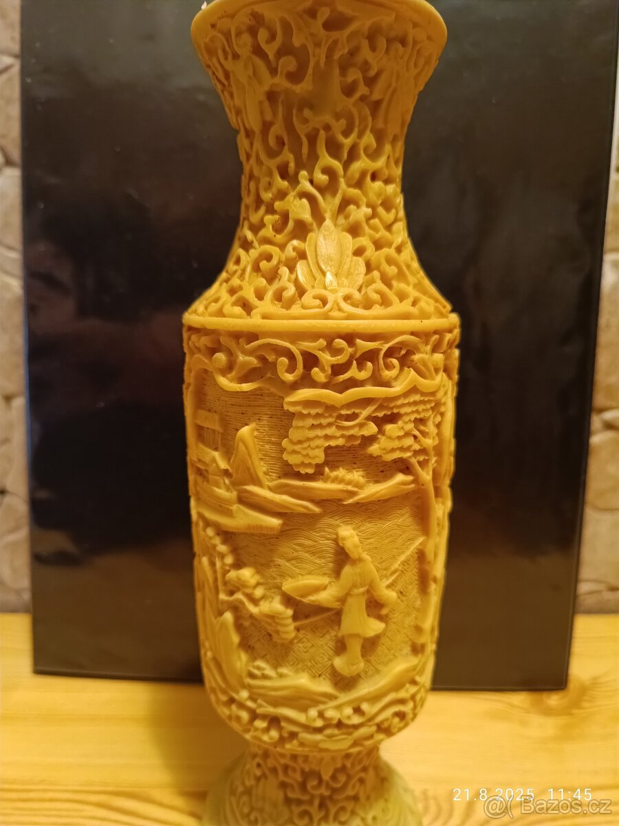 Prodám vázu z aĺa VČELÍHO VOSKU