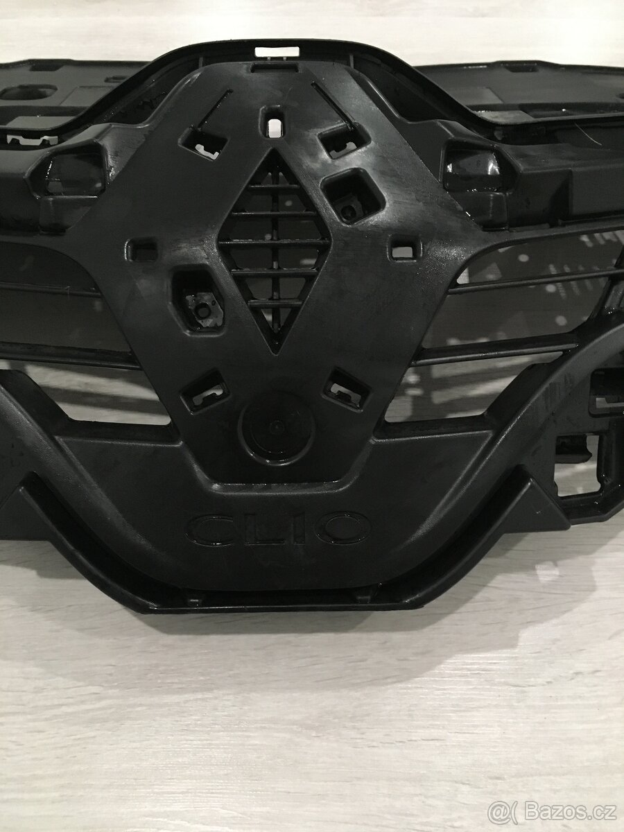 Renault Clio přední maska nová