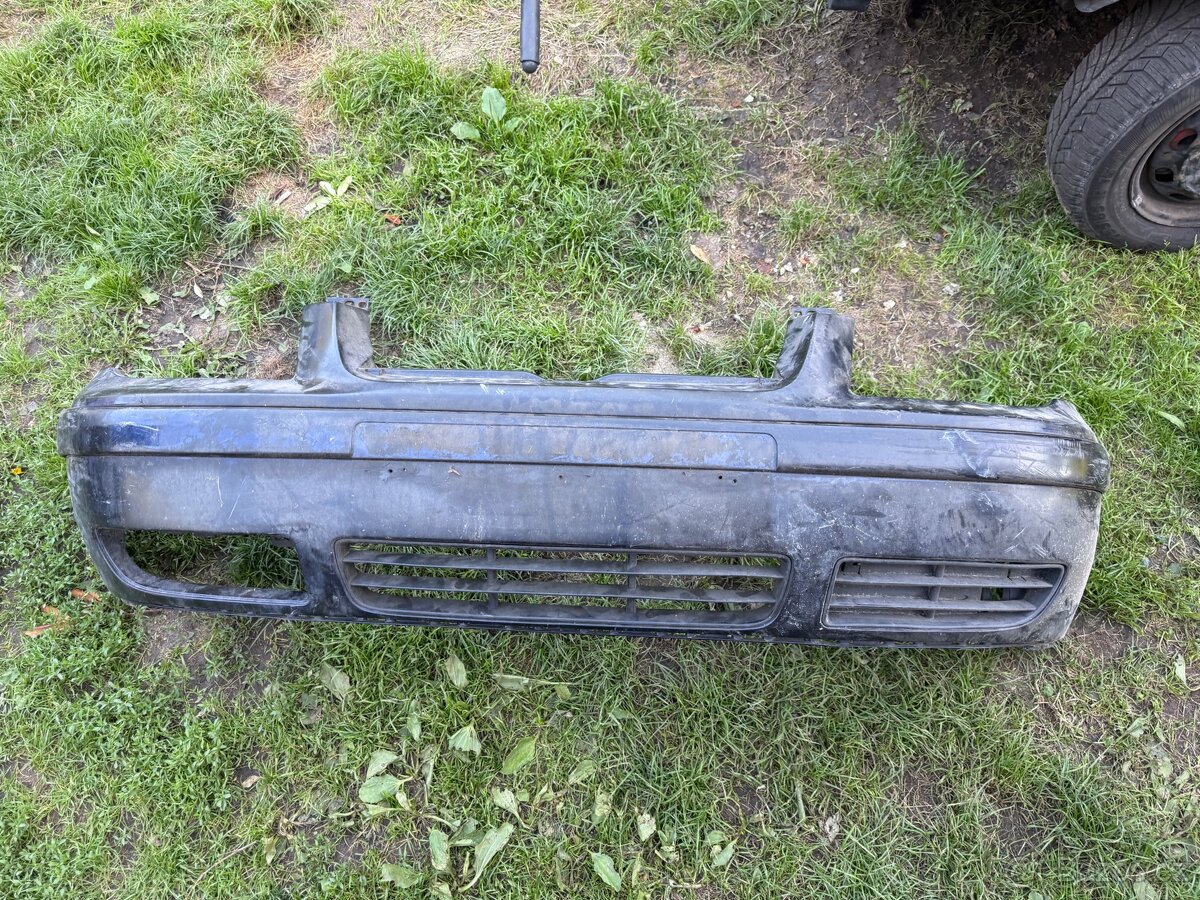 Přední nárazník Volkswagen Bora