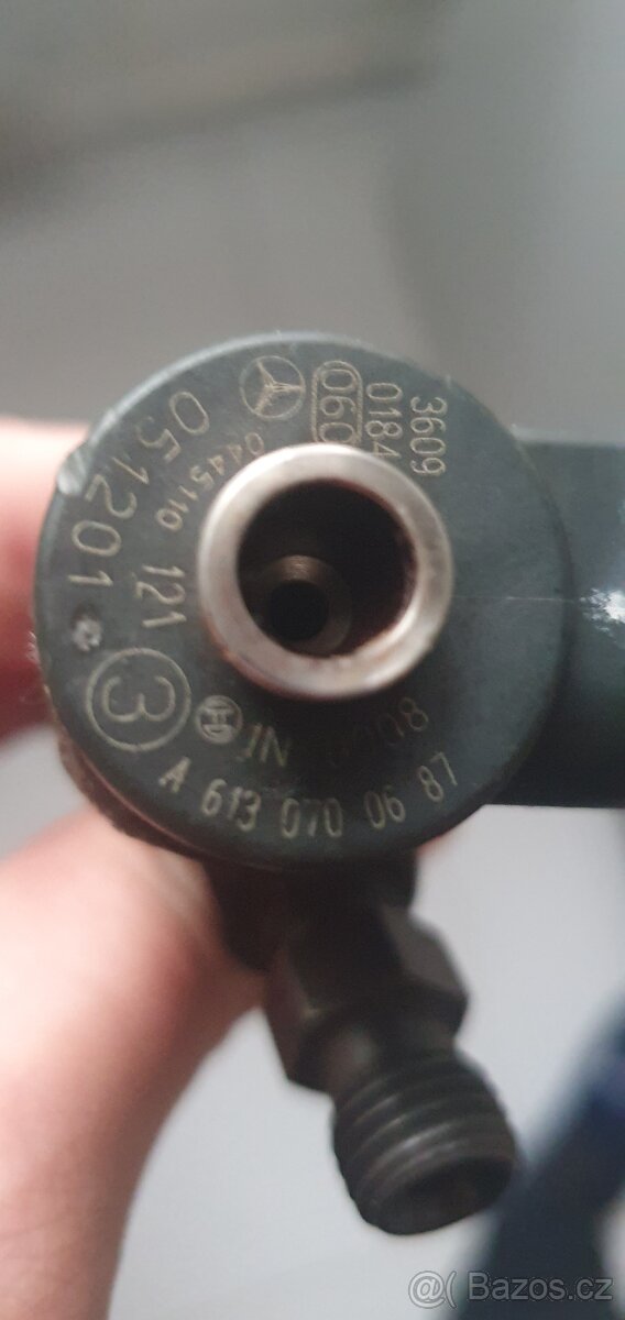 Vstřikovače BOSCH A6130700687, 0445110121