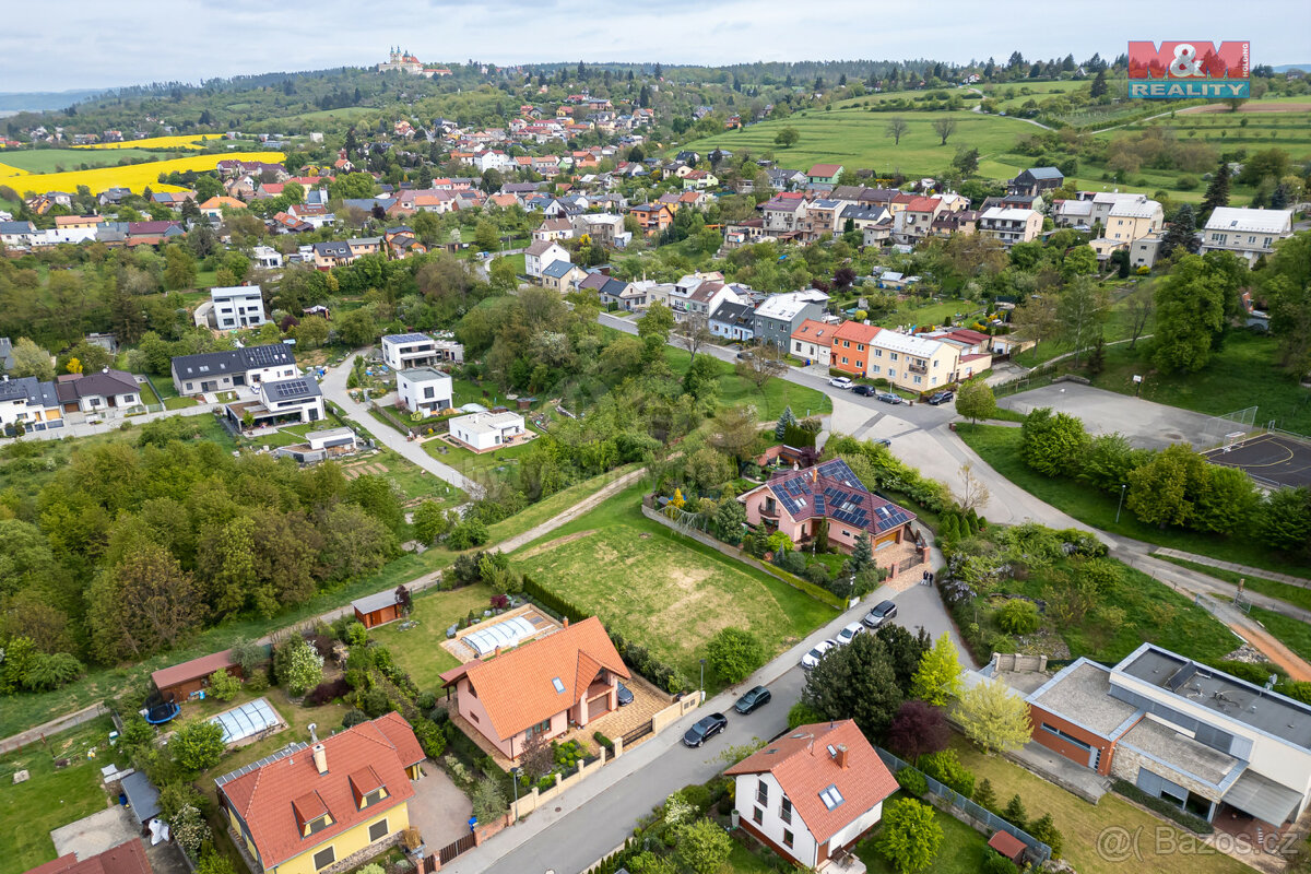 Prodej pozemku k bydlení, 900m², Olomouc, Droždín