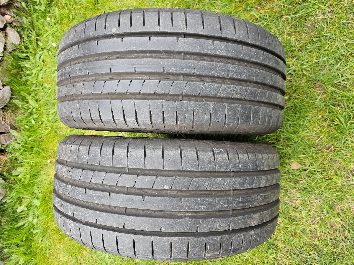 2x letní pneu Dunlop Sportmaxx RT2 225/40 R18 Velmi pekne