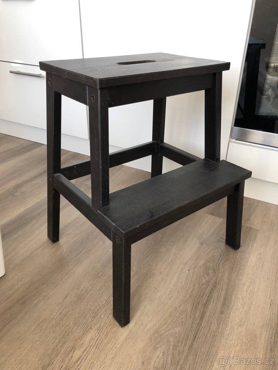 Schůdky IKEA