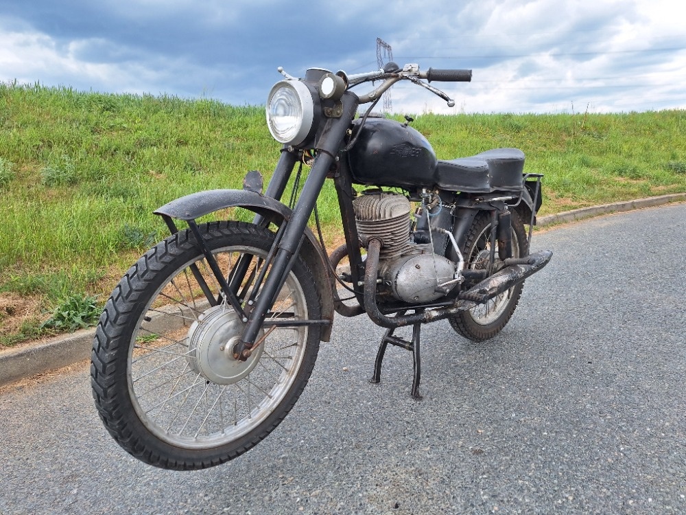 Jawa 250/579 Libeňák, švéd