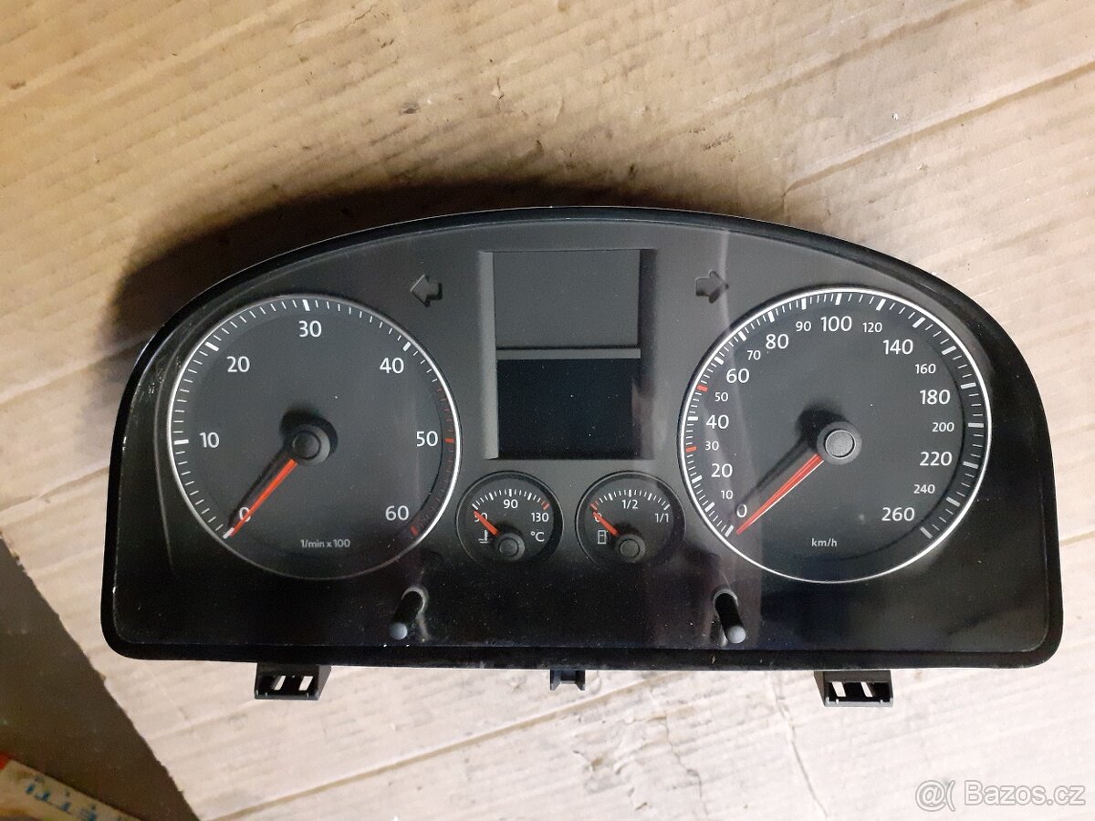 tachometr VW Touran 2007