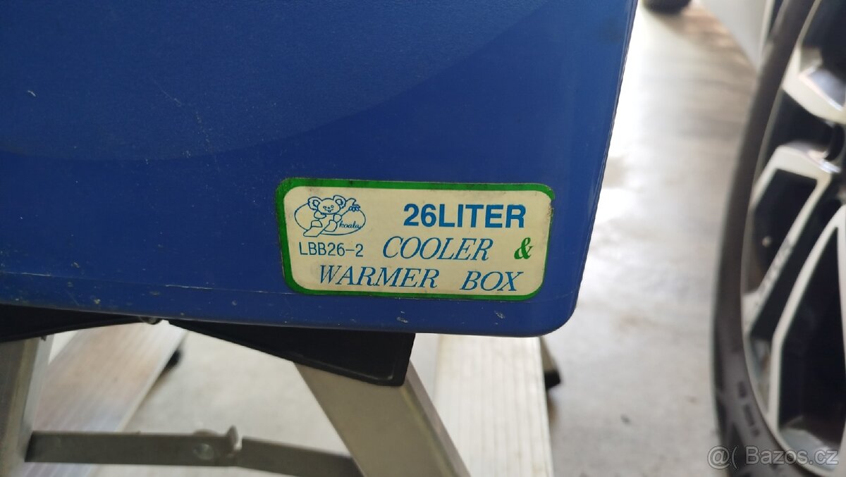 Chladící box do auta 12V- 26 litrů