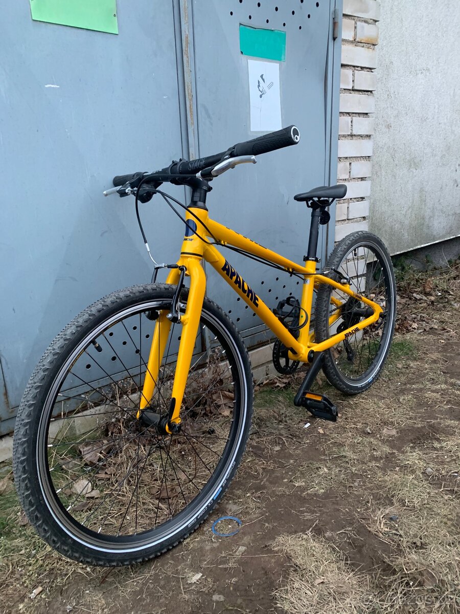 Dětské kolo Apache Tuari 24"