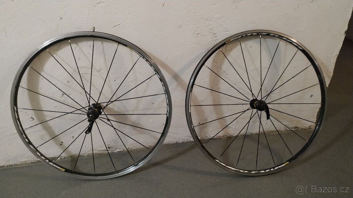 Zapletená kola 28 mavic